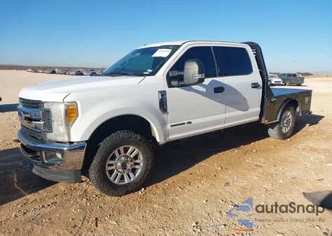 2017 Ford F-250 Xlt из США, поврежденный, VIN 1FT7W2BT7HEC67313